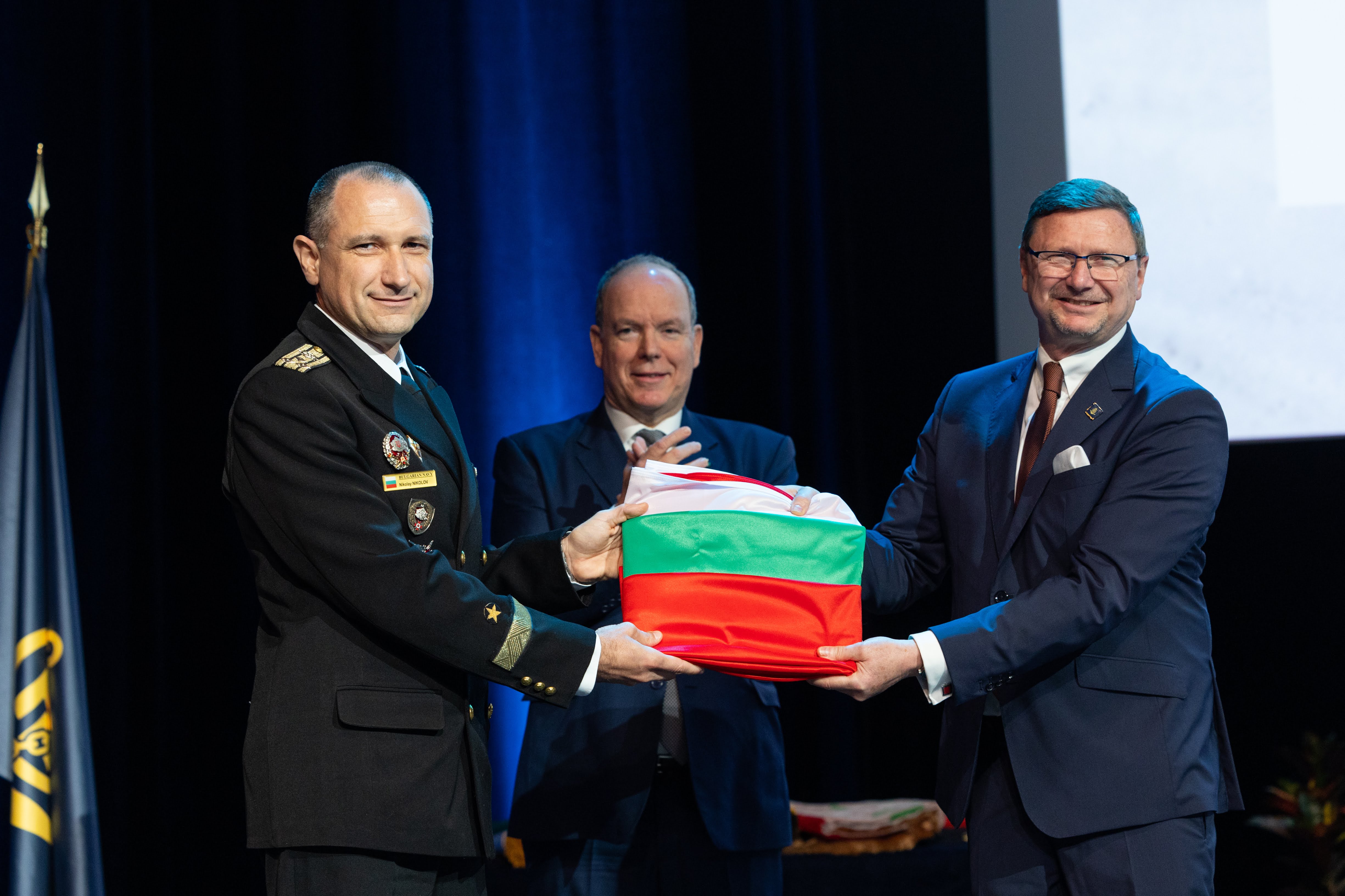 Приемане в МХО